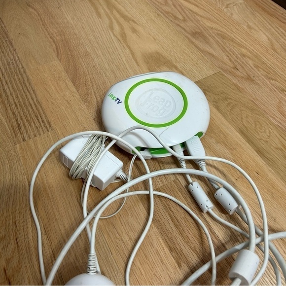 LeapTV Educational Game System W/ 2 Remotes Kids Toy Leap Frog - Picture 3 of 3